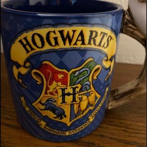 Hogwarts Emblem Mug w Hedwig Owl on Twig Handle For  Harry Potter Fanatics! NEW!